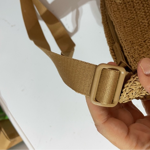 Uniqlo raffia moon Woven Shoulder Bag - Picture 3 of 6